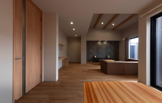 加賀市大聖寺「内と外をつなぐインナーテラス モノトーンの洗練された佇まい」新築完成見学会開催